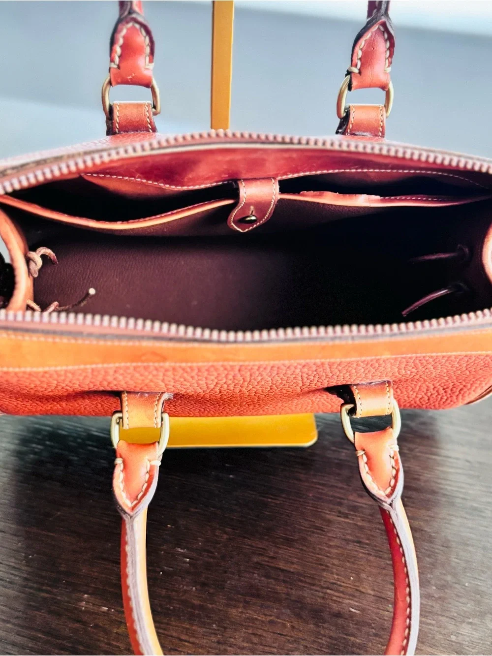 Dooney & Bourke classic vintage